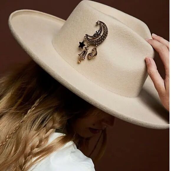Free People Accessories - Free People Wyeth Aubrey Pencil Brim Felt Hat in Oatmeal